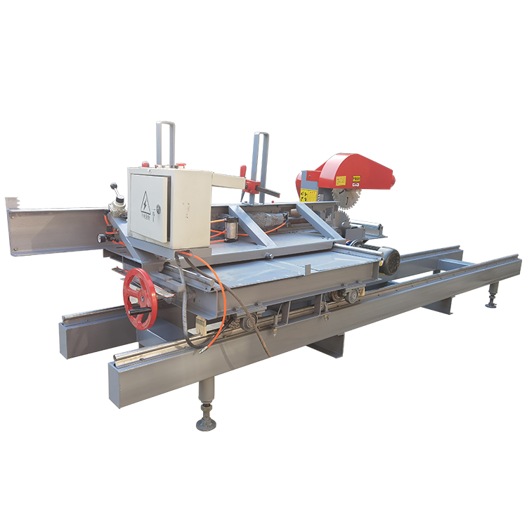 Log Sliding Table Saw